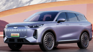SUV 7 chỗ hybrid mạnh 360 mã lực ra mắt: Giá hơn 460 triệu, 'ngập' công nghệ,‘đe nẹt’’ Ford Everest