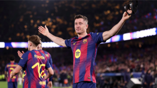 Lewandowski nghẹn ngào chia tay Camp Nou, Barcelona khép lại mùa giải bằng chiến thắng trước Betis