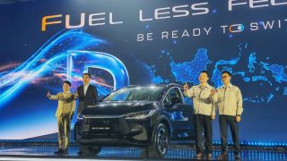 BYD M6 bản PHEV ra mắt Indonesia: Tiết kiệm xăng hơn Honda Wave, đầy bình đủ 'phượt' Hà Nội - TP.HCM?
