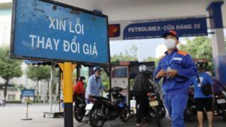 Giá xăng dầu hôm nay 20/5: Dầu giảm sau loạt tín hiệu, giá cả trong nước 'thụt lùi' vào ngày mai?