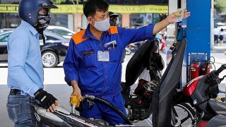 Giá xăng dầu chiều nay 21/5: Dầu diesel, xăng RON 92 và RON 95 đồng loạt tăng mạnh, giá đầy bình các mẫu xe số phổ biến