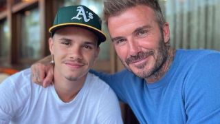 Con trai David Beckham gọi điện lúc 7h sáng để “cà khịa” cha sau chức vô địch của Arsenal