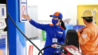 Giá xăng dầu hôm nay 23/5: Dầu diesel và xăng RON 95 ‘quay đầu’ rẻ hơn đỉnh 8.000 – 16.000 đồng, giá đầy bình ô tô Honda