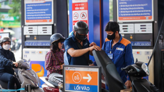Giá xăng dầu hôm nay 23/5: Xăng RON95, diesel vượt mốc mới, dầu thế giới bất ổn, một nơi vượt 42.000 VNĐ/lít