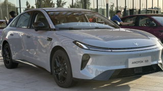 Xe điện mới giá rẻ chỉ 251 triệu đồng: Sedan cỡ D ‘ngập tràn’ công nghệ ‘đấu’ Toyota Camry và Kia K5