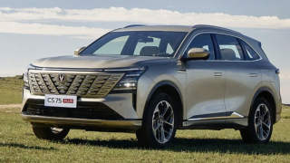 SUV hạng C hybrid mới dài gần 4,8 mét: Giá 472 triệu khiến Mazda CX-5 và Hyundai Tucson ‘áp lực’