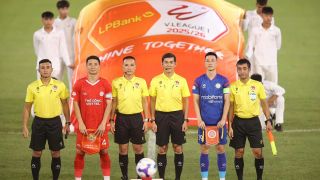 VFF nhận sai, treo còi trọng tài làm ảnh hưởng cuộc đua trụ hạng V.League