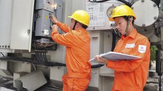 Giá điện giờ cao điểm hiện nay bao nhiêu, dùng khung giờ nào tiết kiệm nhất?
