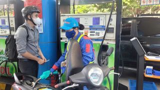 Bảng giá xăng dầu sáng nay 29/5: RON92 và RON95 giảm 1.100 - 1.400 đồng, giá đầy bình xe máy Yamaha
