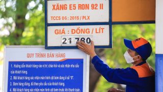 Giá xăng dầu chiều nay 28/5: RON92 và RON95 lao dốc ‘mất phanh’, đâu là lý do nhiên liệu 'chạm đáy'?