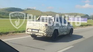 Toyota Corolla Cross Pickup lộ diện: Bán tải hoàn toàn mới chuẩn bị ra mắt, có hybrid 'khắc chế' Ford Maverick