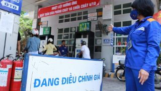Bảng giá xăng dầu sáng nay 8/6: E10 RON95 và E5RON92 lao dốc rẻ khó tin, giá đầy bình xe máy Piaggio