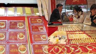 Giá vàng hôm nay (trưa 11/6): Vàng SJC, nhẫn 9999 rơi mãi không thấy đáy, chạm mốc 13,6 triệu/chỉ 