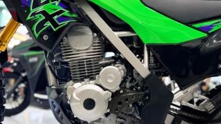 ‘Huyền thoại côn tay’ 150cc mới giá 66 triệu đồng chính thức ra mắt, phong cách khác xa Yamaha Exciter và Honda Winner R