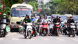 Tin thời tiết mới nhất: Miền Bắc bước vào chuỗi ngày nắng nóng cực đoan, Biển Đông đón bão tháng sau