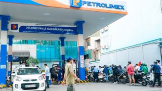 Giá xăng dầu chiều nay 4/6: E10 tụt cực sâu, RON 92 sắp chạm mốc 20.0000 đống/lít, giá lăn bánh VinFast VF 6 siêu rẻ