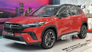 Toyota Corolla Cross HEV có phải xe hybrid đáng mua nhất hiện nay: Doanh số đầu 2026 nói lên tất cả?