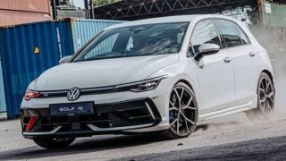 Volkswagen Golf R 2026 trình làng: 333 mã lực, tăng tốc 0-100 km/h trong 4,6 giây, có ống xả titan Akrapovic