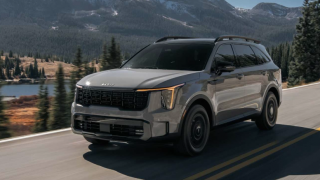 Kia Sorento có bản thuần điện mới: ‘Kèn cựa’ Hyundai Santa Fe, Ford Everest trong cuộc đua SUV 7 chỗ