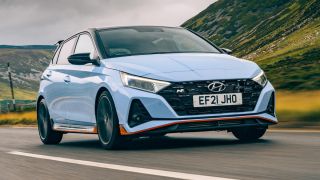Hyundai xác nhận 'hồi sinh' i20 N thế hệ mới: Động cơ hybrid 1.6L, 'đối đầu' Toyota GR Yaris và VW Polo GTI