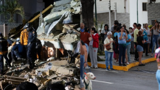 Venezuela rung chuyển bởi động đất kép cực mạnh và lời kể từ tâm chấn: 'Tôi nghĩ mình sắp chết'