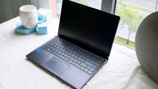 MSI Modern | Dòng laptop MSI nổi bật với thiết kế tinh tế, thời trang