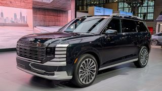 Điểm tin ô tô 27/6: Hyundai Palisade bản mới lộ diện tại Hà Nội, Kia Sonet bị đánh giá kém an toàn
