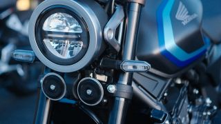 ‘Huyền thoại côn tay’ kinh điển của Honda về đại lý Việt: Đẳng cấp trên Honda Winner R, giá hấp dẫn