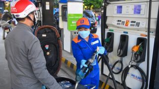 Giá xăng dầu trưa 29/6: E10 và RON 92 đồng loạt ‘phá đáy’, dầu diesel giảm gần 23.000 đồng/lít, giá lăn bánh Mazda CX-5