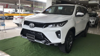 Toyota Fortuner cắt bản máy dầu, Ford Everest càng ‘rộng cửa’ ở phân khúc SUV 7 chỗ