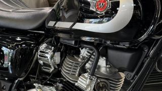 ‘Huyền thoại côn tay’ mới của Nhật chính thức ra mắt tại Việt Nam: Khác biệt Honda Winner R, giá mềm
