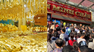 Giá vàng hôm nay 11/7 chốt phiên: Vàng SJC nhẫn 9999 'giữ giá' lâu hiếm, dân bất ngờ hưởng lợi lớn