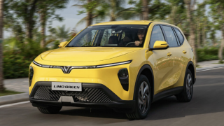 VinFast Limo Green tiếp tục ‘độc chiếm’ bảng xếp hạng xe bán chạy, Toyota Innova Cross gây bất ngờ