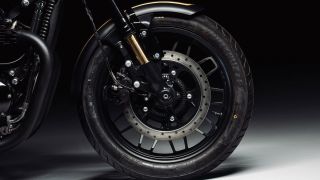 ‘Huyền thoại côn tay’ mới của Anh chính thức ra mắt: Khác biệt Honda Winner R và Exciter, giá dễ mua