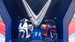 VinFast chính thức ra mắt xe máy điện Kinet và Kyo: Thiết kế đẹp hơn xe xăng, giá từ 30 triệu đồng