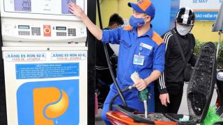 Giá xăng dầu trưa nay 22/7: RON 92 và E10 ‘rẻ như rau’, dầu diesel chỉ cách đáy ‘gang tấc’, giá lăn bánh VinFast VF 5