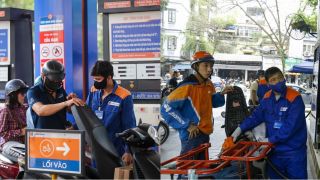 Giá xăng dầu hôm nay: Thế giới lên đỉnh, xăng E10, dầu diesel sắp có giá mới, dự báo tăng bao nhiêu?