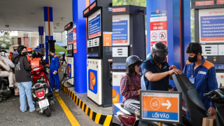 Giá xăng dầu hôm nay 29/7: Dự báo xăng trong nước lại sắp vọt lên cao, E10, E5 và diesel tăng bao nhiêu?