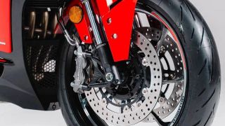 Tin xe hot 2/8: ‘Vua côn tay’ mới phân khối lớn hơn Honda Winner R và Yamaha Exciter trình làng với giá cực mềm