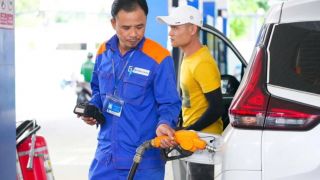 Giá xăng dầu chiều nay 3/8: RON 92 ‘sáng cửa’ về dưới 18.000 đồng/lít, E10 cách đáy 2.800 đồng, giá đầy bình ô tô Honda