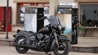Harley-Davidson Deadwood 2026 ra mắt, Cruiser 1.923cc đậm chất Mỹ, sẵn sàng cạnh tranh Rocket 3 Stor
