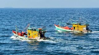 Diễn biến mới vụ tàu cá quay vòng tròn bất thường ở Phú Quốc: Trục vớt thi thể nghi thuyền trưởng