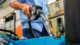 Giá xăng dầu hôm nay chiều 5/8: Cập nhật bảng giá mới nhất, xăng E10, dầu diesel bao nhiêu một lít?