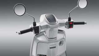 Tin xe hot 9/8: Đối thủ ‘một 9 một 10’ với Honda SH trình làng với thiết kế cực sang, có ABS 2 kênh, giá ‘mềm’