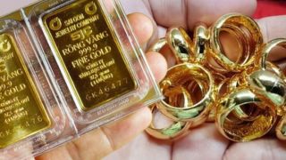 Giá vàng hôm nay chiều 11/8: Vàng trong nước và thế giới mâu thuẫn hiếm thấy, thị trường khác trước?