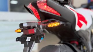 ‘Vua côn tay’ 160cc mới chính thức về đại lý giá 39 triệu đồng: Có ABS 2 kênh xịn hơn Honda Winner R