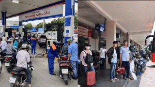 Giá xăng dầu trong nước kỳ tới tăng mạnh? Tình hình giá vé xe khách trong kỳ nghỉ lễ 2/9 mới nhất?
