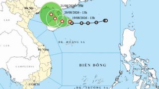 Áp thấp nhiệt đới giật cấp 9 hoành hành trên Biển Đông, cơ quan khí tượng cảnh báo nóng đến đất liền