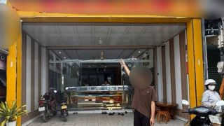 Lời khai của nam sinh viên giả làm khách mua hàng rồi cướp giật lắc vàng