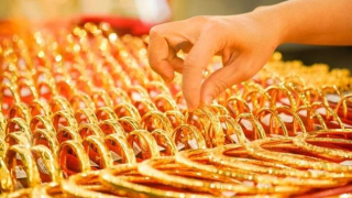 Cập nhật giá vàng hôm nay chiều 21/8: Vàng trong nước lại 'đẩy giá', thị trường diễn biến hiếm thấy